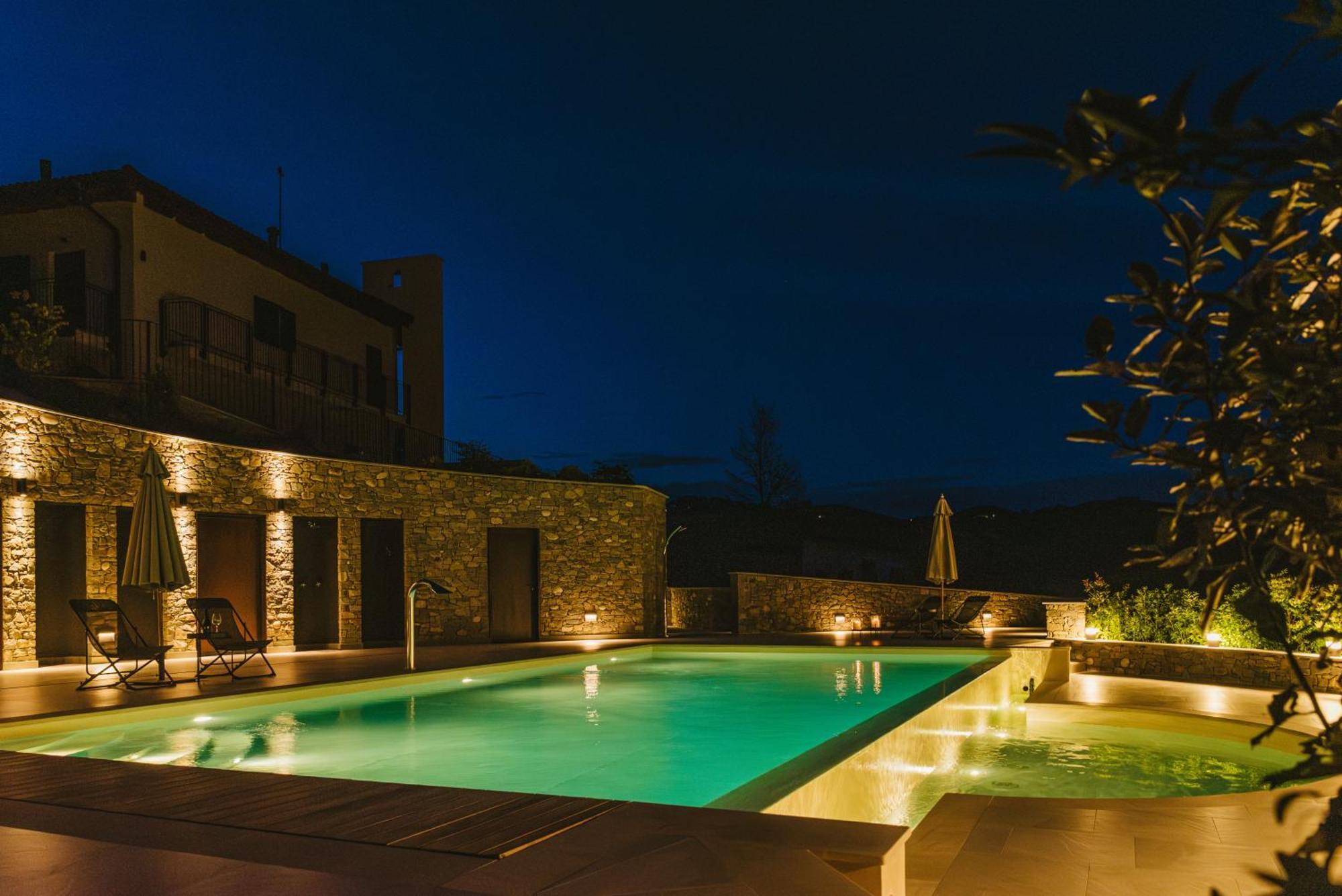 Garesio Wine Resort Serralunga d'Alba Buitenkant foto