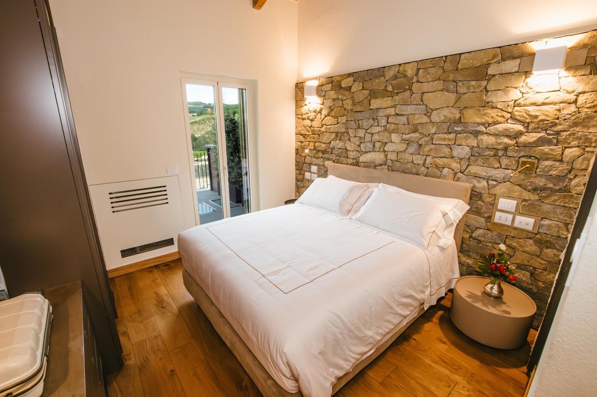 Garesio Wine Resort Serralunga d'Alba Buitenkant foto