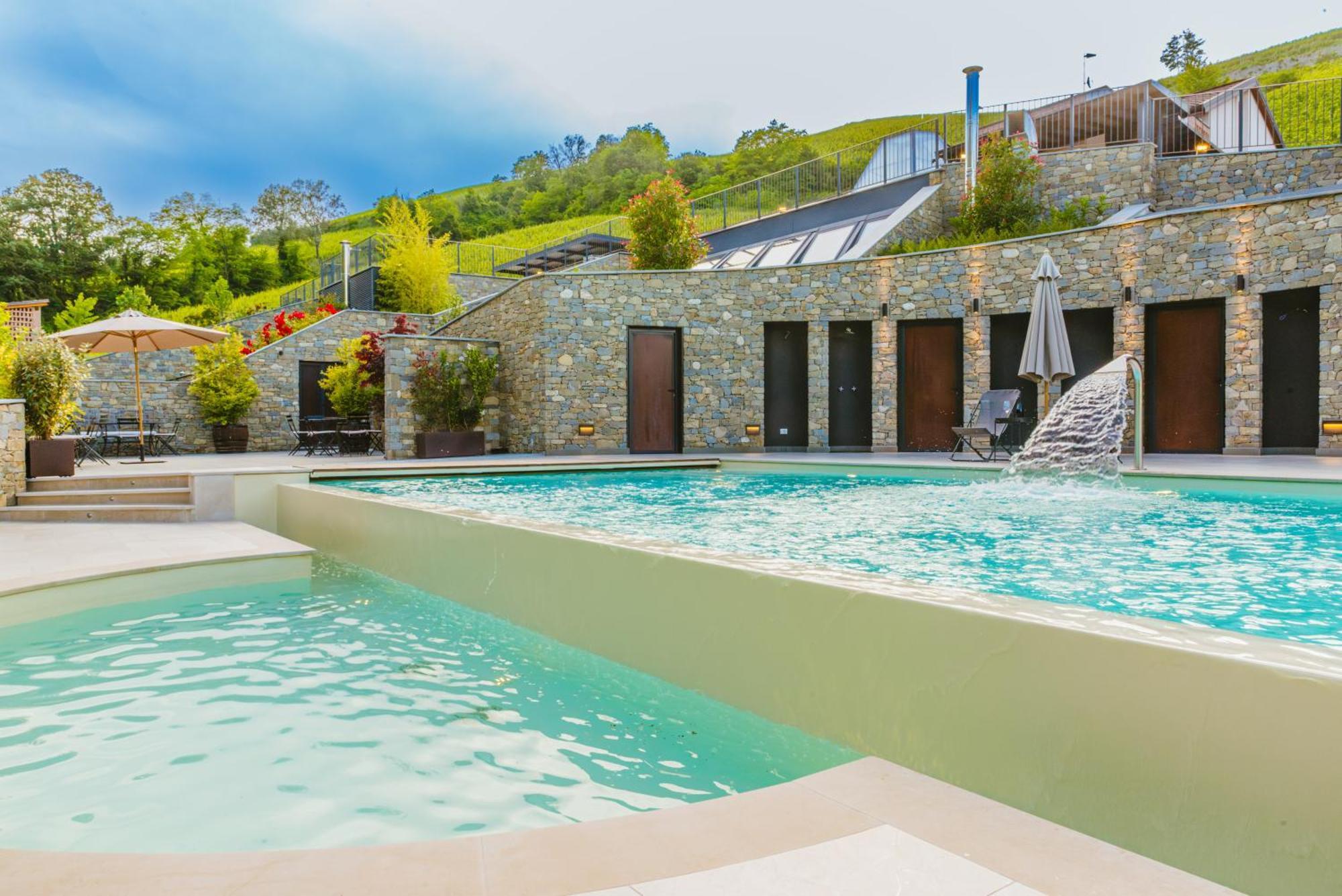 Garesio Wine Resort Serralunga d'Alba Buitenkant foto